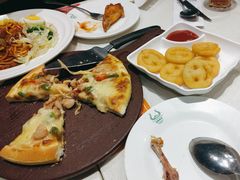 -汤姆家的牛排意面披萨(新城市广场店)