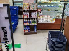 -全家便利店(上体场站店)