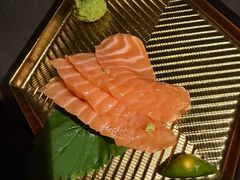 -铭牛烧肉·和牛海鲜自助(高新月牙湖店)