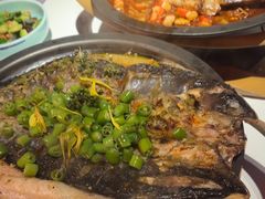 -鸣记脆皮烤鱼·海鲜烤鱼(三八广场店)