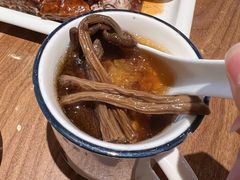 茶树菇龙骨汤-先记烧鹅王·本地粤菜(福永店)