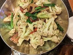 -万重锦·人文川菜馆(骡马市店)