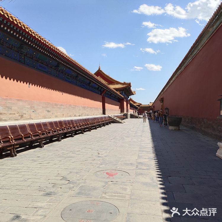 故宫的云，都是神兽化身的吧[调皮][糖果][加油]
