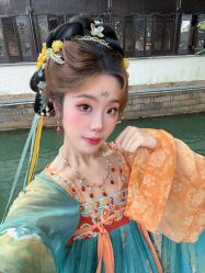 -一揽芳华汉服旗袍体验馆(拙政园店)