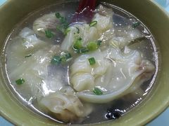 鲜肉小馄饨-食惠里小笼包面馆(越秀店)