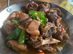红烧黑猪肉-芦茨金富饭庄·25年老字号·专做稻草鸡