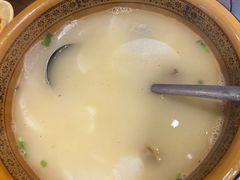 -富正毅三下锅·湘西韵味(天门山索道店)