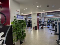 -英派斯健身旗舰店(海信国际中心馆)