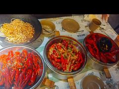 -巴厘龙虾·榜首油焖大虾(音乐学院·沿江酒馆店)