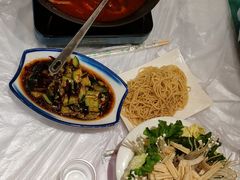 -霄汉牛三鲜湖北砂锅菜(万松园2店)