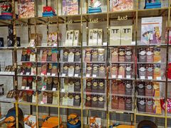 零售区-VENCHI 闻绮(北京国贸商城店)