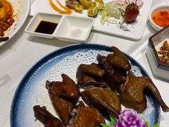 爆汁脆皮玻璃鸽-光明招待所(邦凯科技园店)