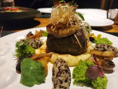 香煎鹅肝配新鲜生蚝-AZUL by FUEL蓝色·法式酒馆(琶醍店)