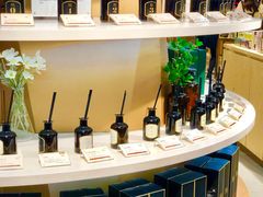 -LOL原创生活概念店(K11购物艺术中心店)