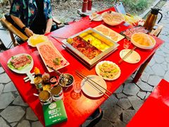 -二荆条·蜀鲜汇城市森林火锅