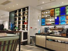 -港丽餐厅(高德置地店)