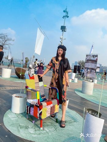 流浪椅子再生｜拍出时尚潮流