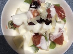 酸奶水果沙拉-米斯特比萨(罗斯福店)