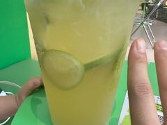 雨林茉莉柠檬茶超大杯-丘大叔柠檬茶(来福士广场分店)