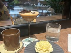 -潮一不贰·法式甜品·生日蛋糕·西式简餐(外滩店)