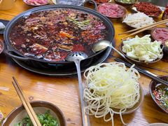 -黄潇洒老火锅(九眼桥宏济巷店)