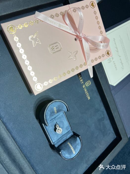 Harry Winston 海瑞温斯顿图片