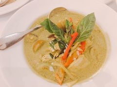 绿咖喱鸡-Thai Pothong Restaurant