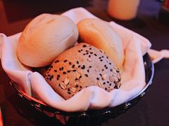 卡本妮经典法式面包篮-卡本妮法餐厅·北京和平宾馆