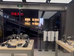 -DJI大疆(深圳华强北曼哈授权体验店)