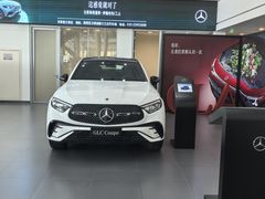 -天津波士信达奔驰4S店(卫津南路店)