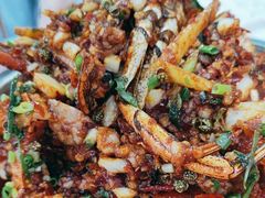 -凤凰路何眼镜香辣蟹(花果园店)