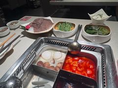 -海底捞火锅鲜切牛肉主题店(长寿路店)