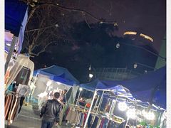 -吴山路夜市