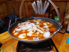 -老滇山寨•云南特色菜•地方菜•民族风情歌舞表演(金碧店)