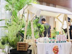 -老乡鸡(上海白玉兰广场店)