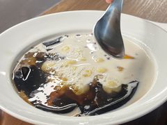 娟姗奶大满贯-RUXU入续鸳鸯糖水铺(万菱汇店)