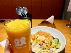 -POKEE VIA&Brunch·维娅(重庆来福士店)