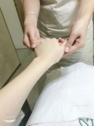 -INS hair salon