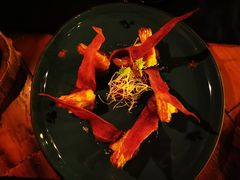 煎虾配紫薯泥薯片及姜味柠檬汁-AZUL by FUEL蓝色·法式酒馆(琶醍店)