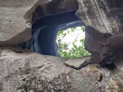 -伍山石窟