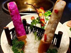 竹筒鲜虾滑-一斗火锅·招财羊毛肚(泰吉滨江店)