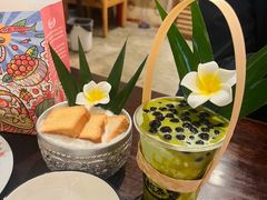 绿茶粘粘奶沙冰-婉泰·特色小吃·舂鸡脚(告庄二店)