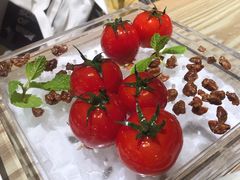 番茄脆菇沙拉-小大董·烤鸭(凤凰汇店)