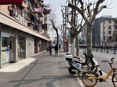-新华传媒教材书店(中山南二路)
