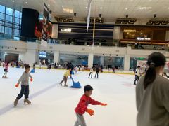 -冰纷万象滑冰场(深圳万象城店)