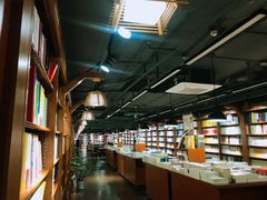 -新华书店(印象城店)