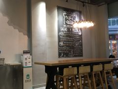 大堂-HELLO 27 意面·沙拉·帕尼尼