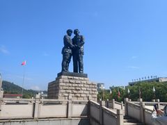 -井冈朱毛会师广场