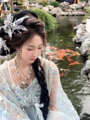 -一揽芳华汉服旗袍体验馆(拙政园店)