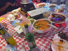 -霸气大叔干锅鸭头·龙虾烧烤·川菜·赛事直播(三里屯店)